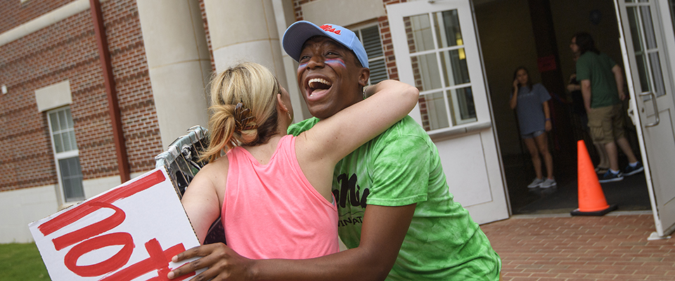 Ole Miss move-in 2016. Photo by Thomas Graning/Ole Miss Communications
